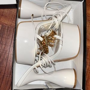 Very beautiful heels only worn once! Great condition perfect for any occasion.